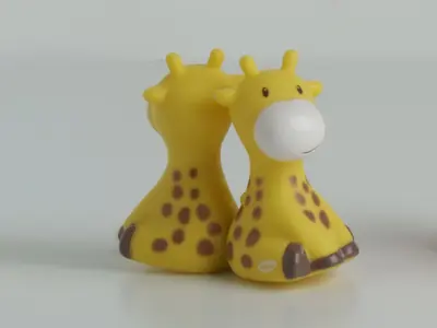 Girafe aimanté jaune deco bapteme jungle