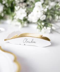 carte de table en forme de plume blanc et or